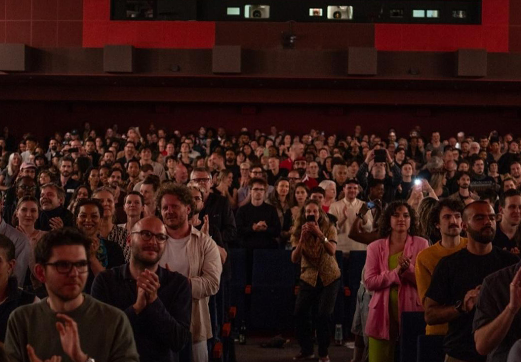 AUSTROSCHWARZ - A resounding success at the cinema